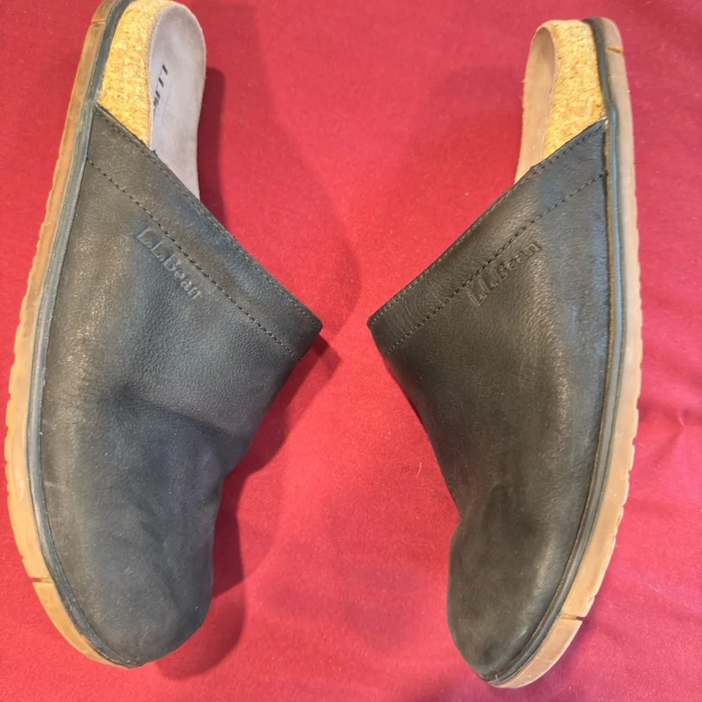 L.L. Bean woman’s Black Leather Slip-On Shoes size 9 - Picture 5 of 8